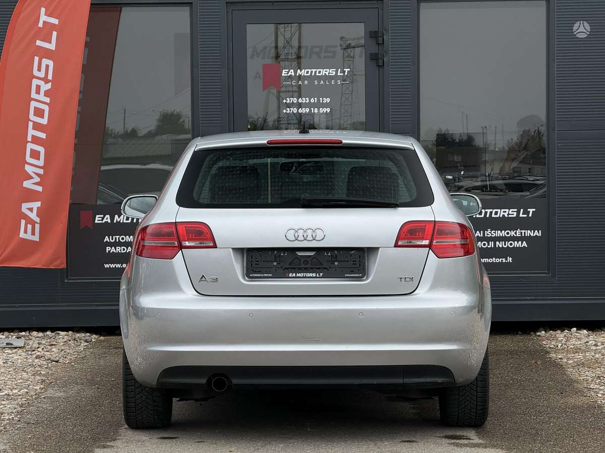 Audi A3, 1.6 l., hatchback