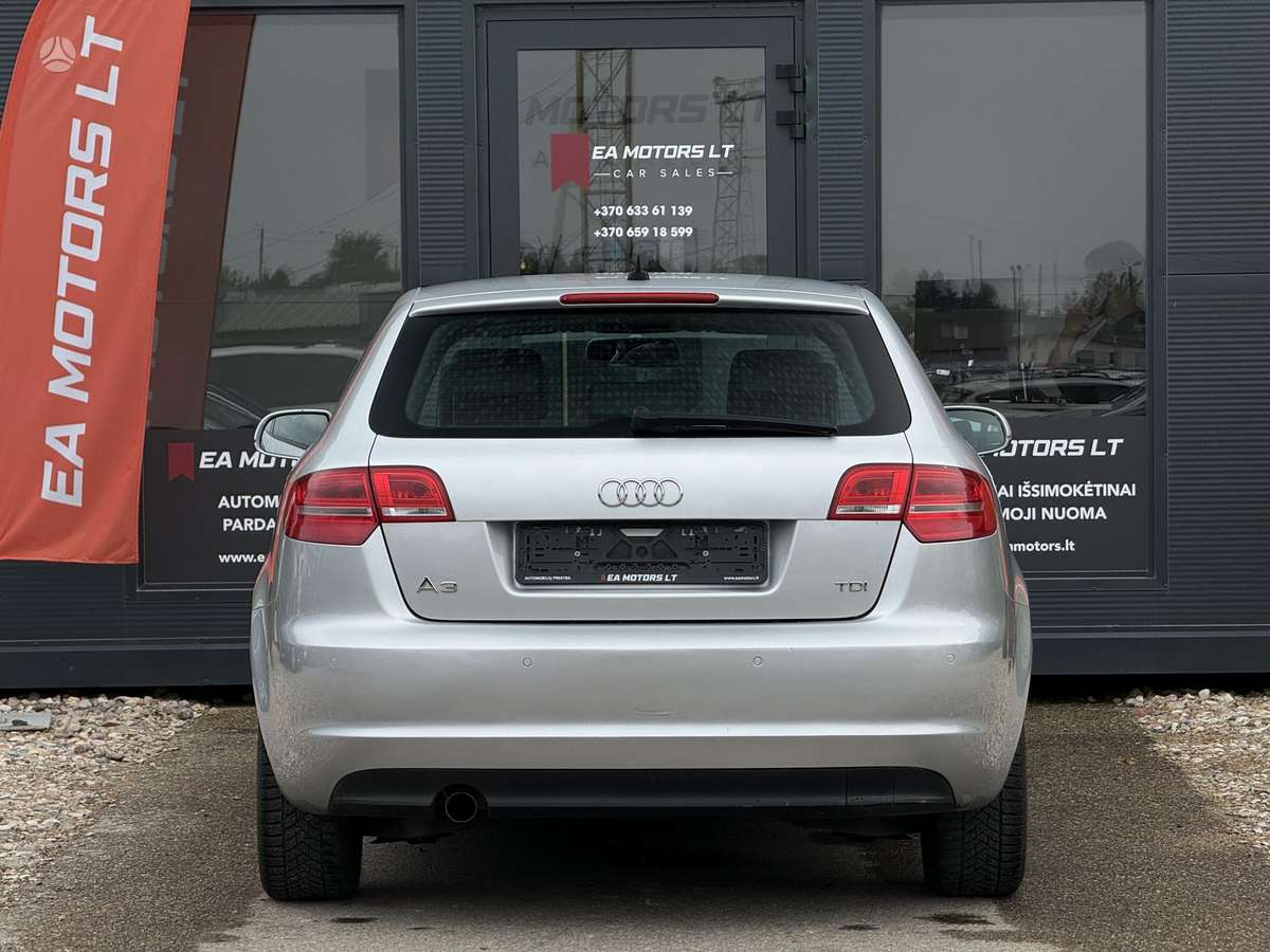 Audi A3, 1.6 l., Хэтчбек