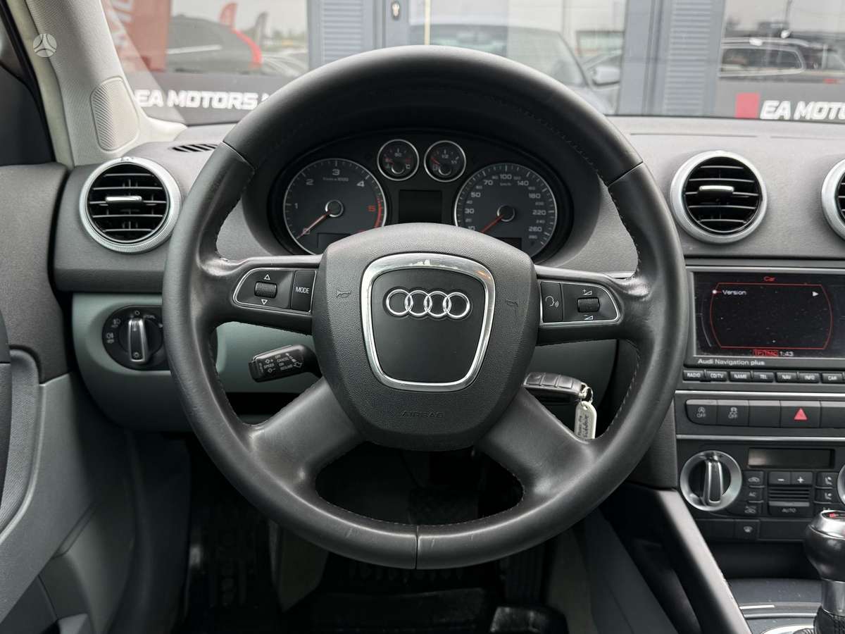 Audi A3, 1.6 l., hatchback