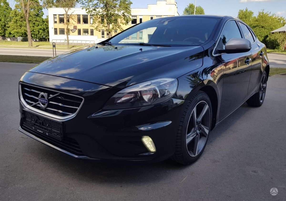 Volvo V40, 2.0 l., hatchback