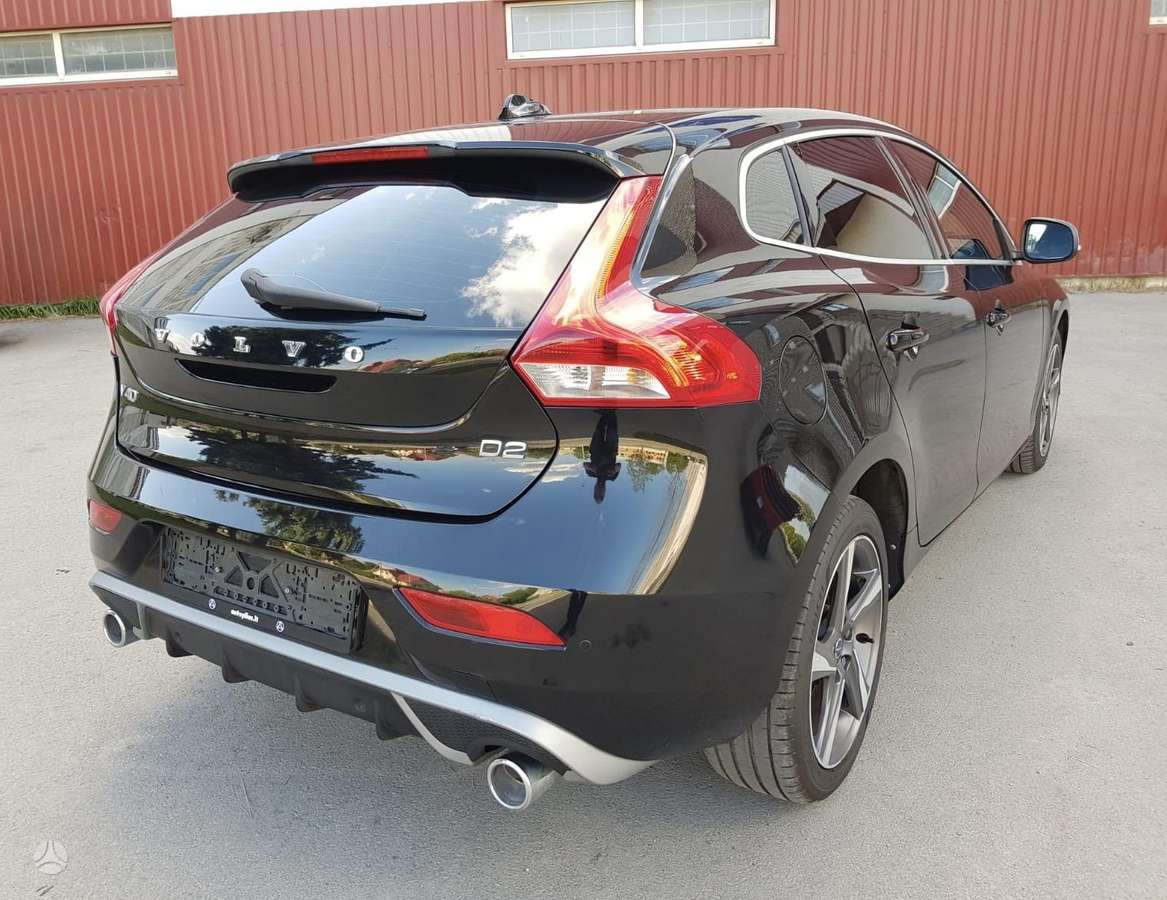 Volvo V40, 2.0 l., hatchback