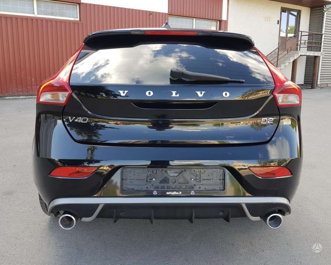 Volvo V40, 2.0 l., hatchback