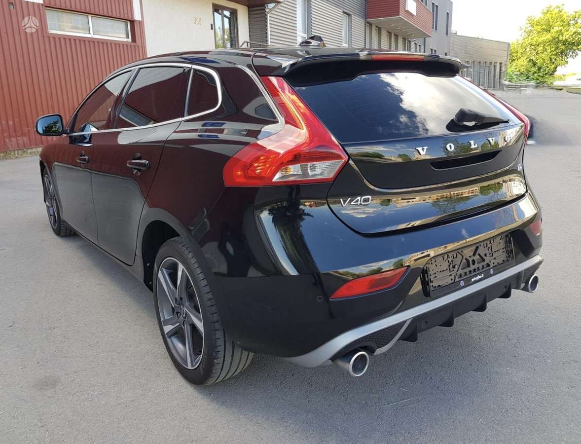 Volvo V40, 2.0 l., hatchback