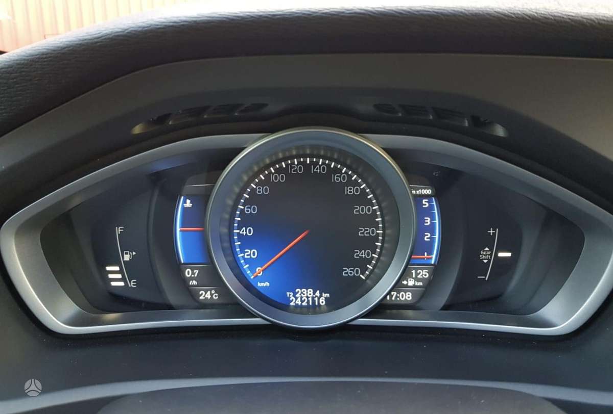 Volvo V40, 2.0 l., hatchback