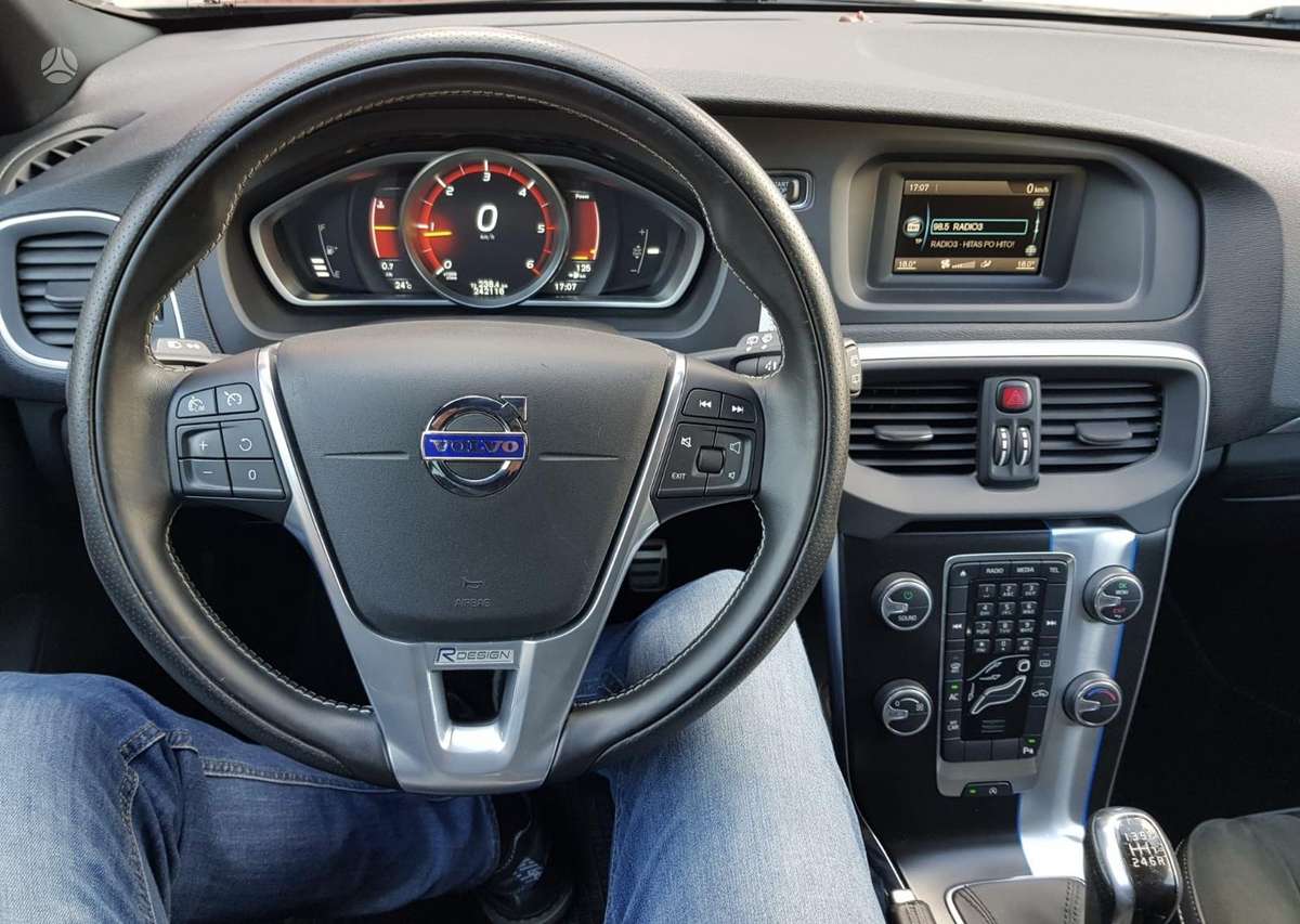 Volvo V40, 2.0 l., hatchback