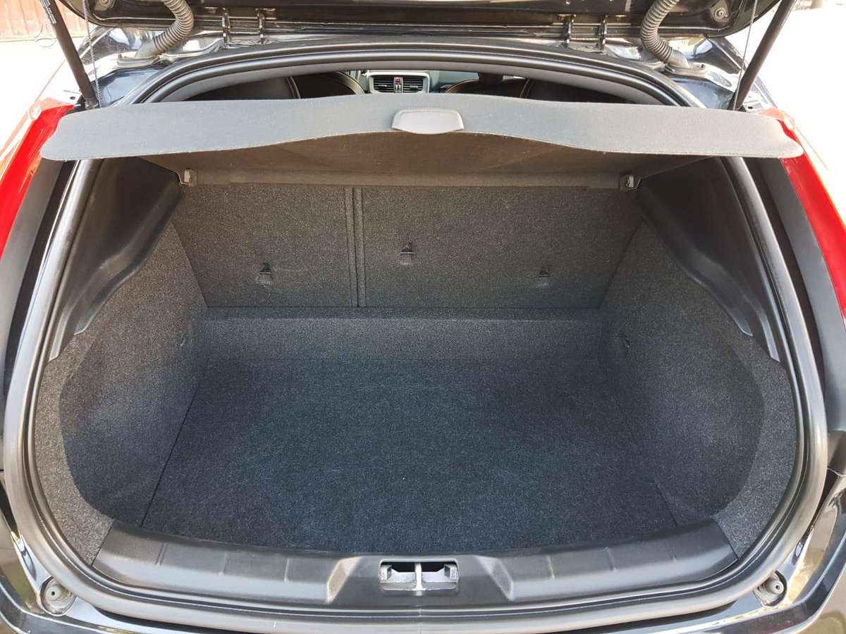 Volvo V40, 2.0 l., hatchback