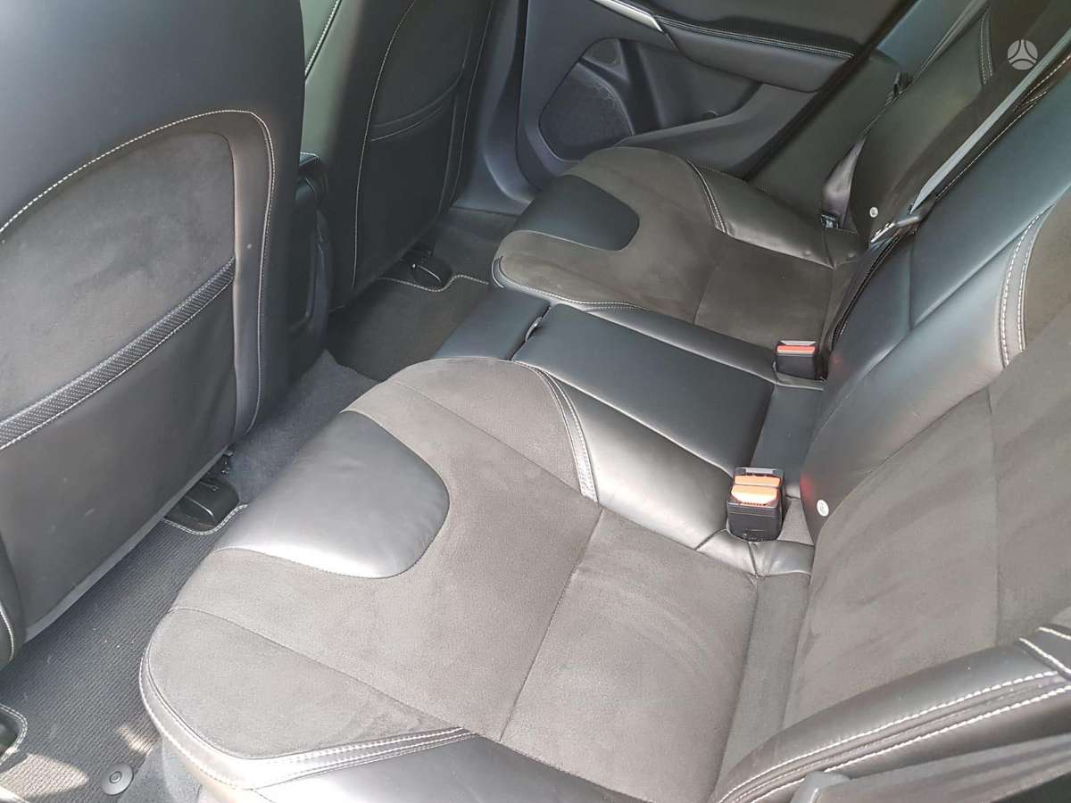 Volvo V40, 2.0 l., hatchback