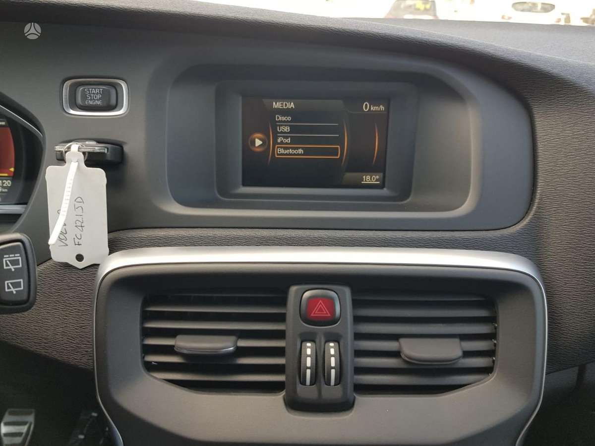 Volvo V40, 2.0 l., hatchback