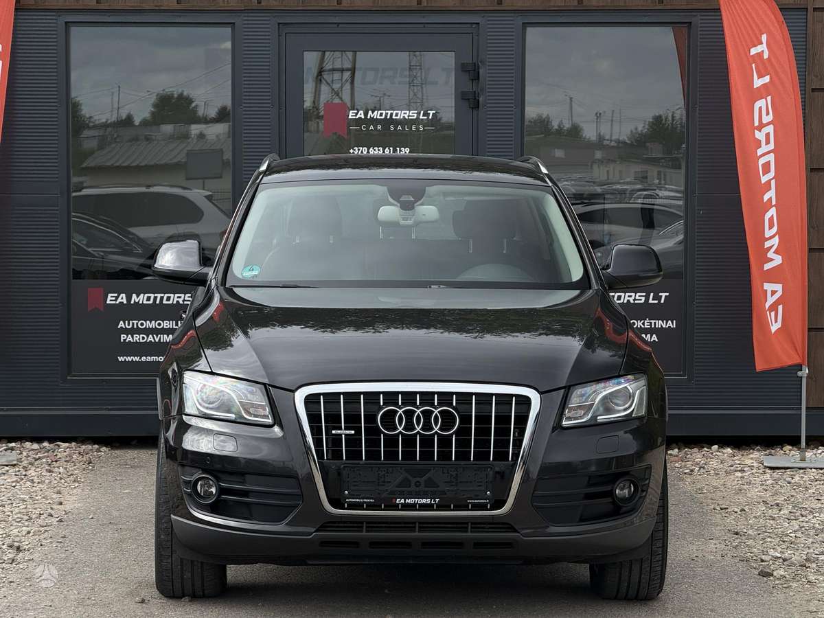 Audi Q5, 3.0 l., off-road / crossover