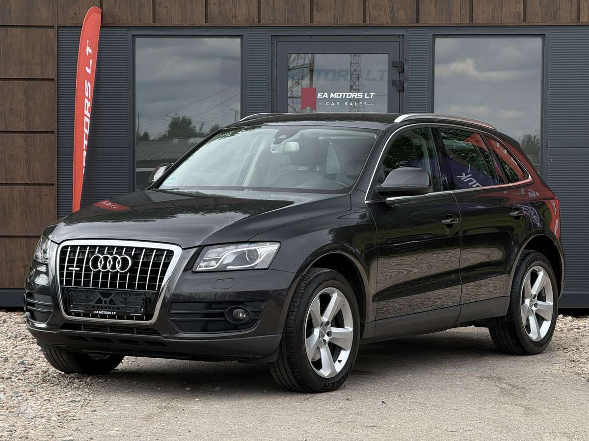 Audi Q5, 3.0 l., off-road / crossover