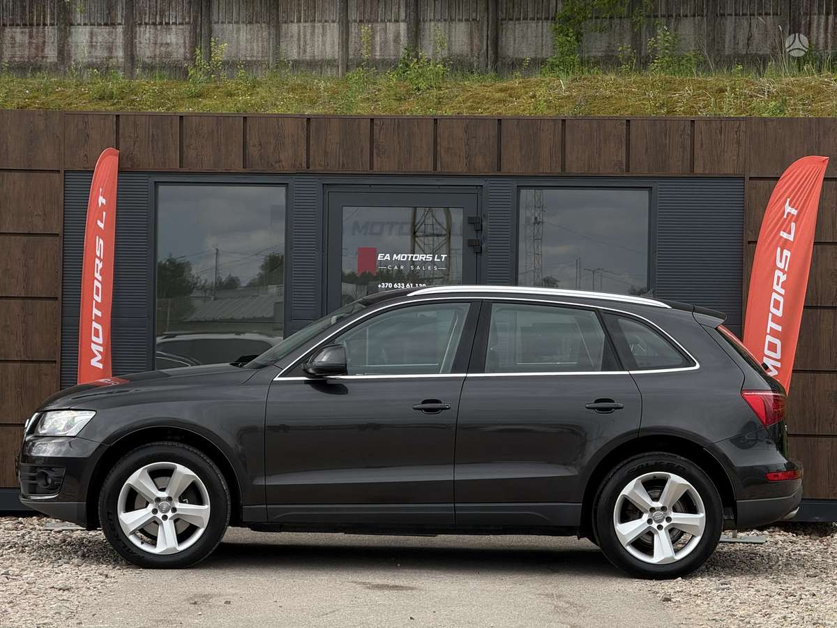 Audi Q5, 3.0 l., off-road / crossover