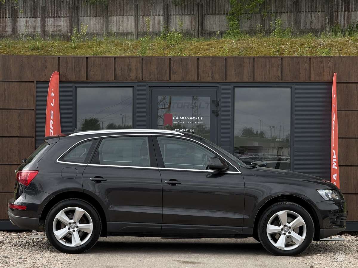 Audi Q5, 3.0 l., off-road / crossover