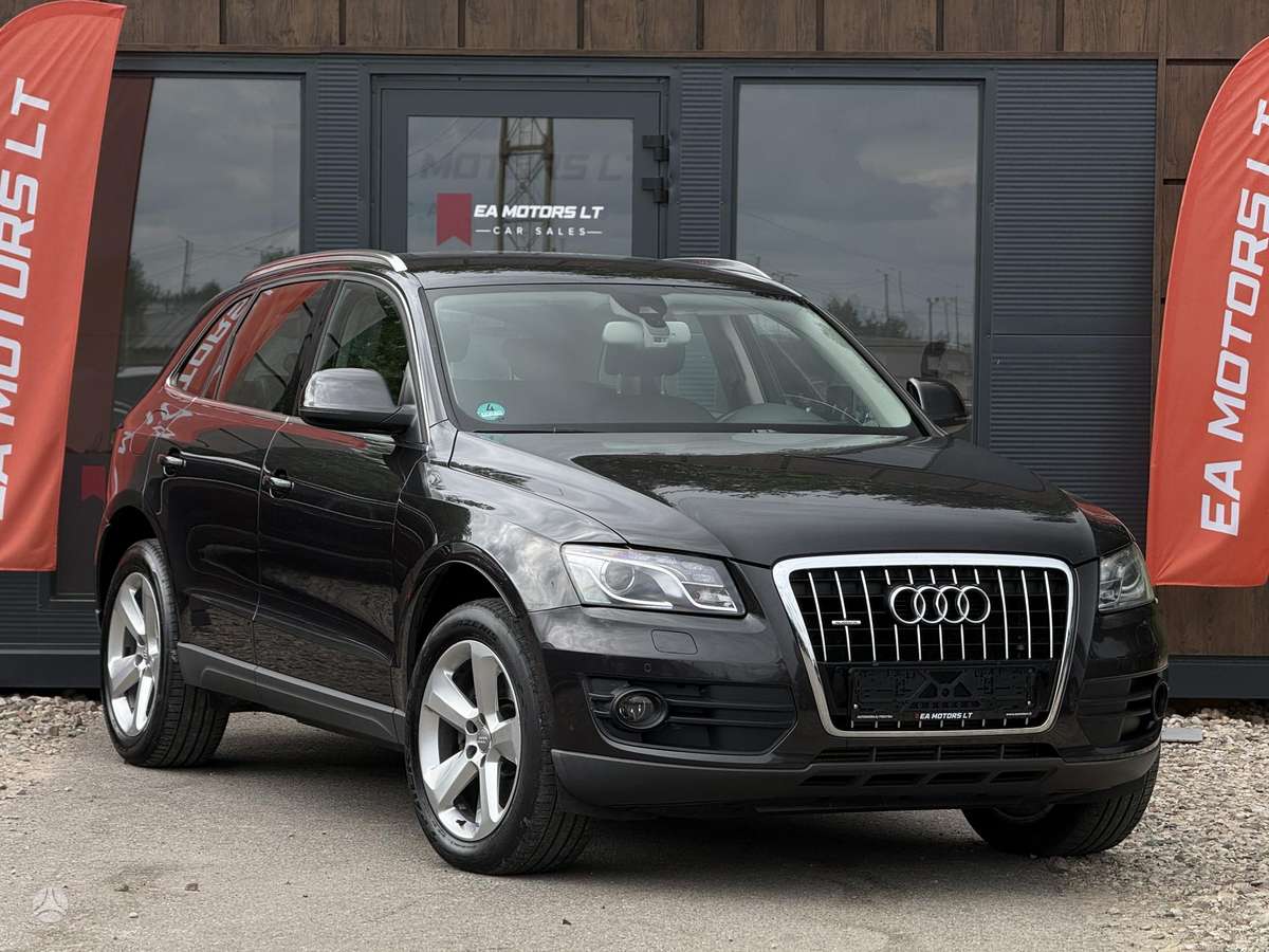 Audi Q5, 3.0 l., off-road / crossover