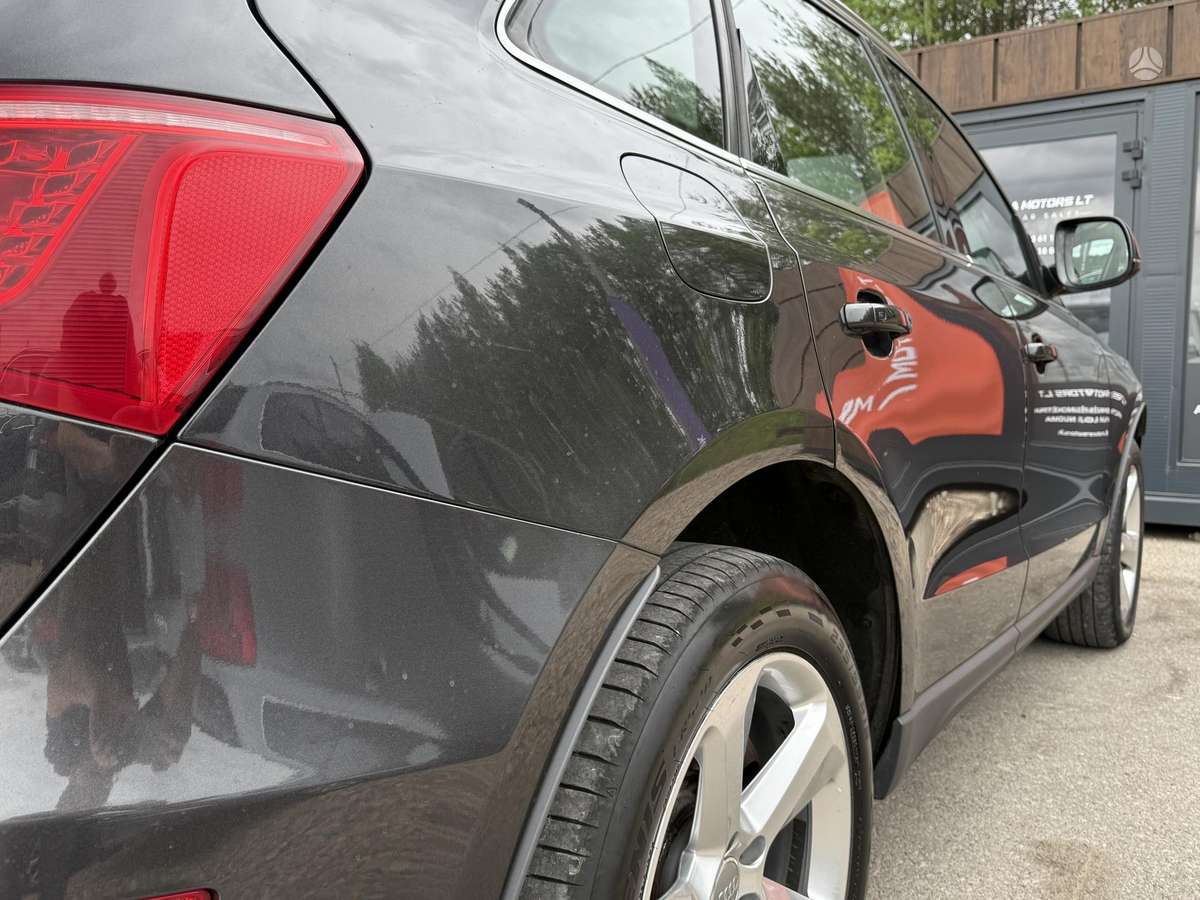 Audi Q5, 3.0 l., off-road / crossover