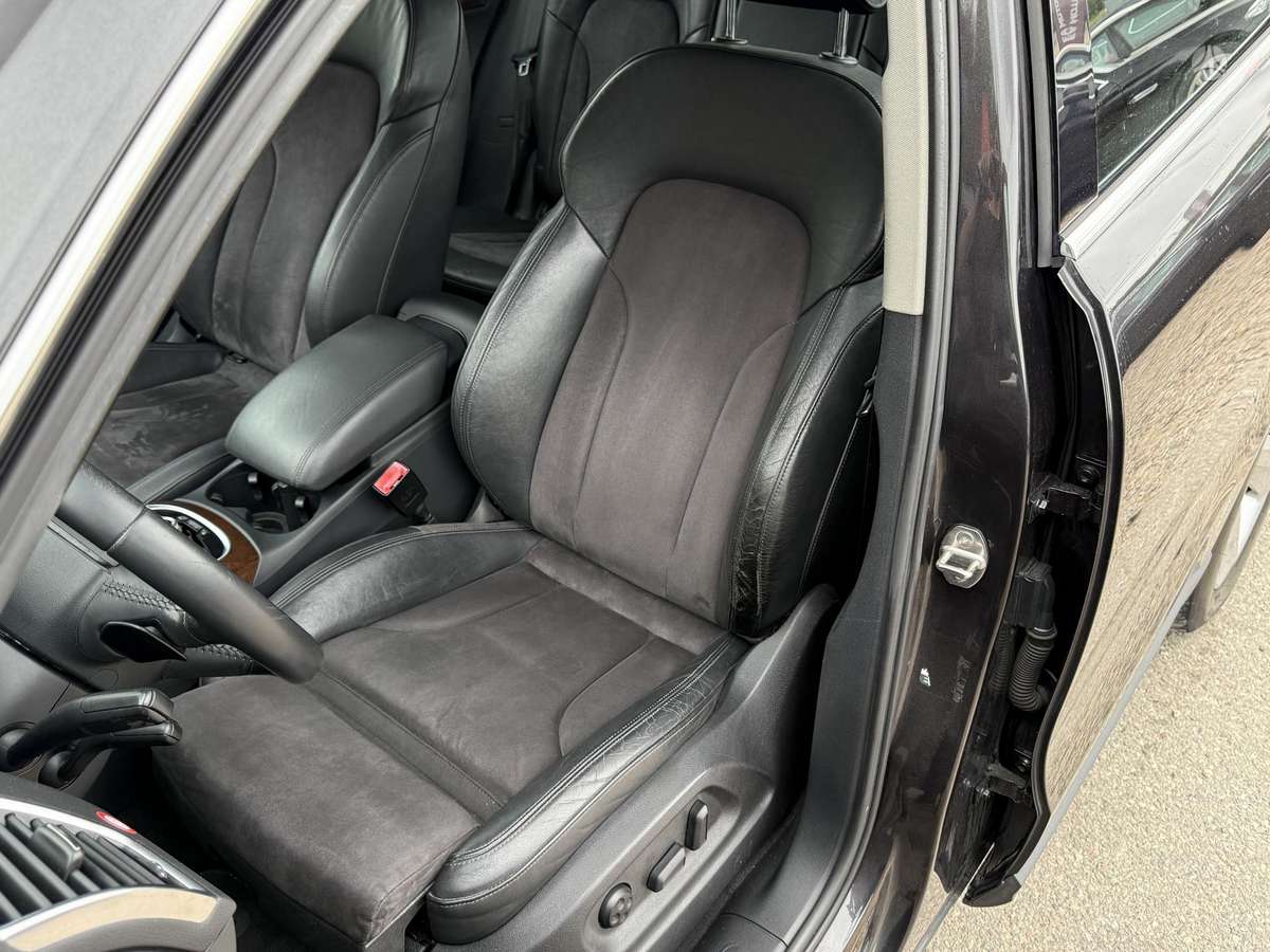 Audi Q5, 3.0 l., off-road / crossover