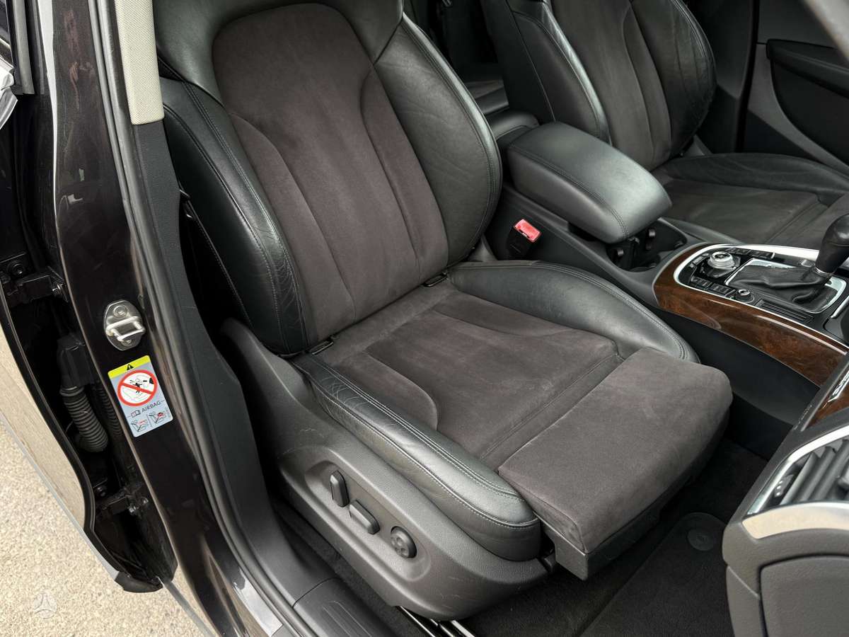 Audi Q5, 3.0 l., off-road / crossover