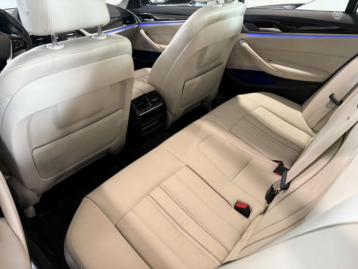 BMW 520, 2.0 l., Седан