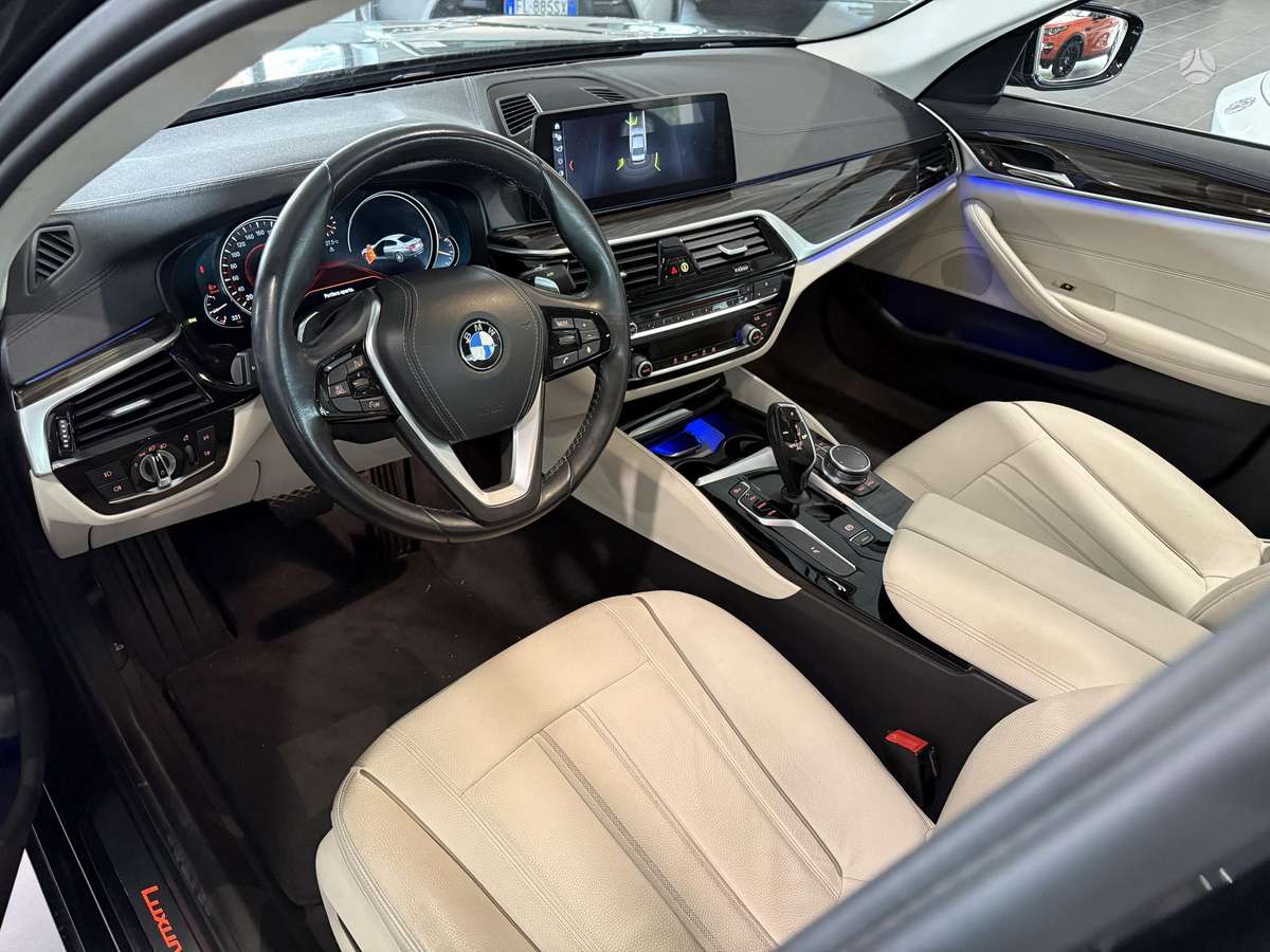 BMW 520, 2.0 l., Седан