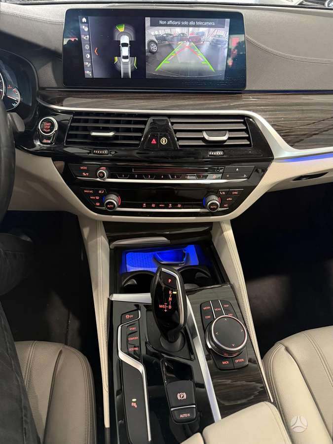 BMW 520, 2.0 l., Седан