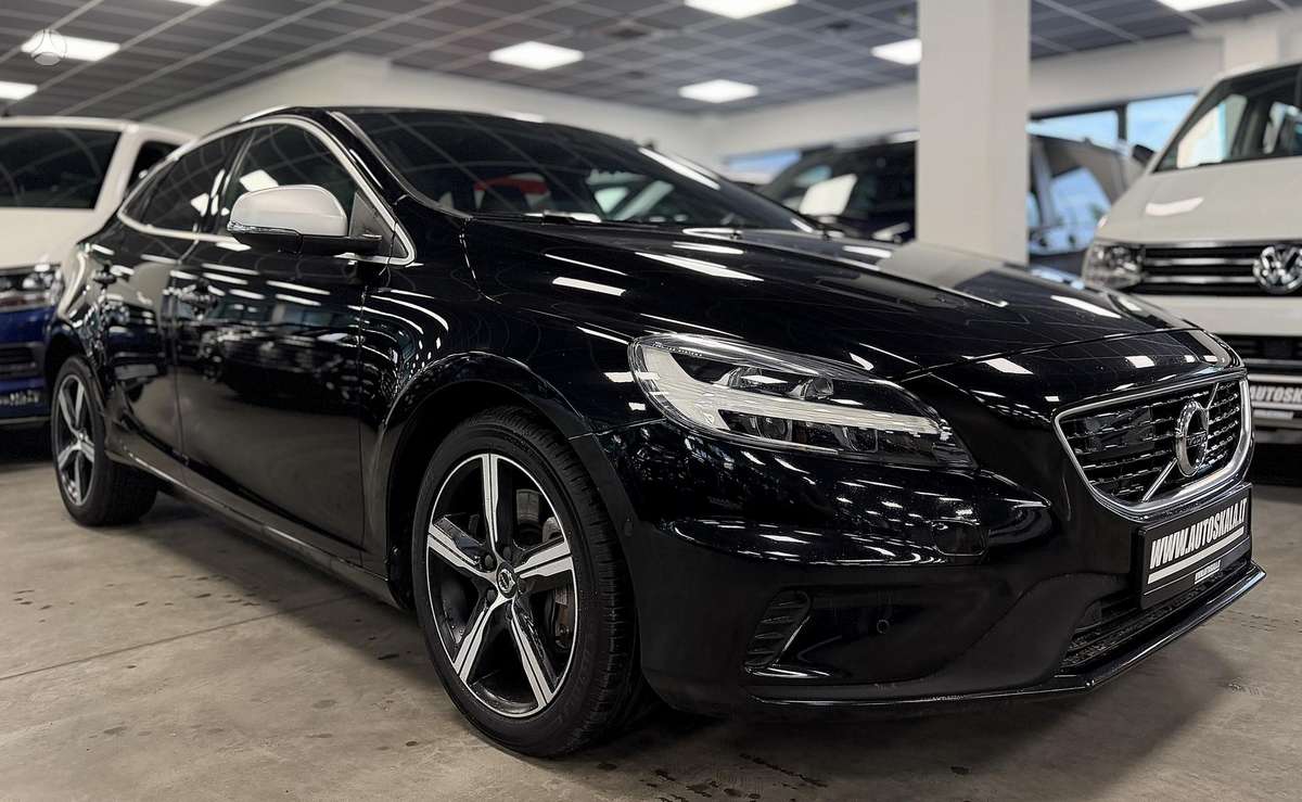 Volvo V40, 2.0 l., hatchback