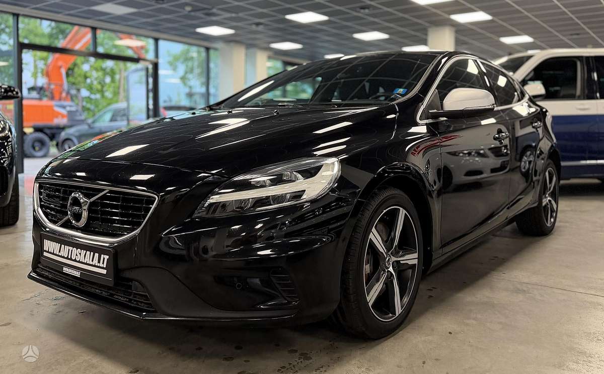 Volvo V40, 2.0 l., hatchback