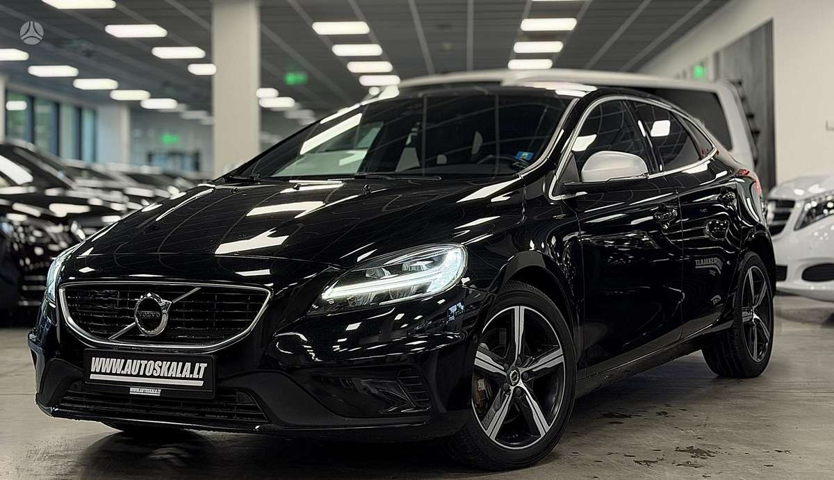 Volvo V40, 2.0 l., hatchback