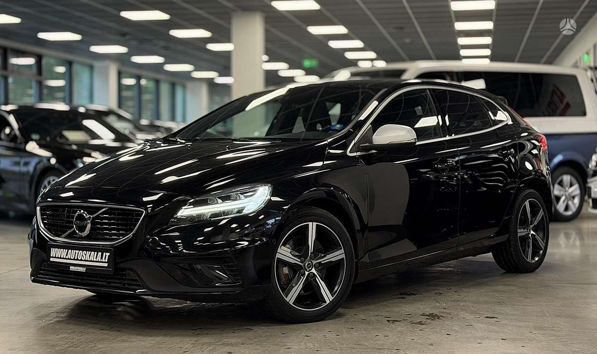 Volvo V40, 2.0 l., hatchback