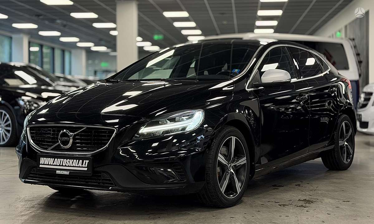 Volvo V40, 2.0 l., hatchback