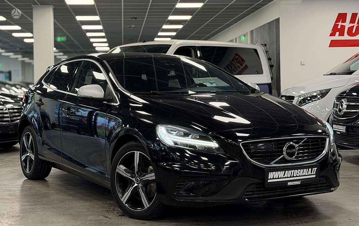 Volvo V40, 2.0 l., hatchback