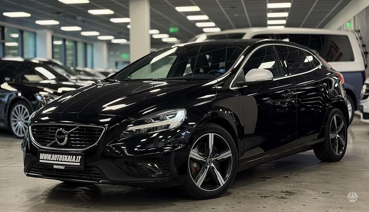 Volvo V40, 2.0 l., hatchback
