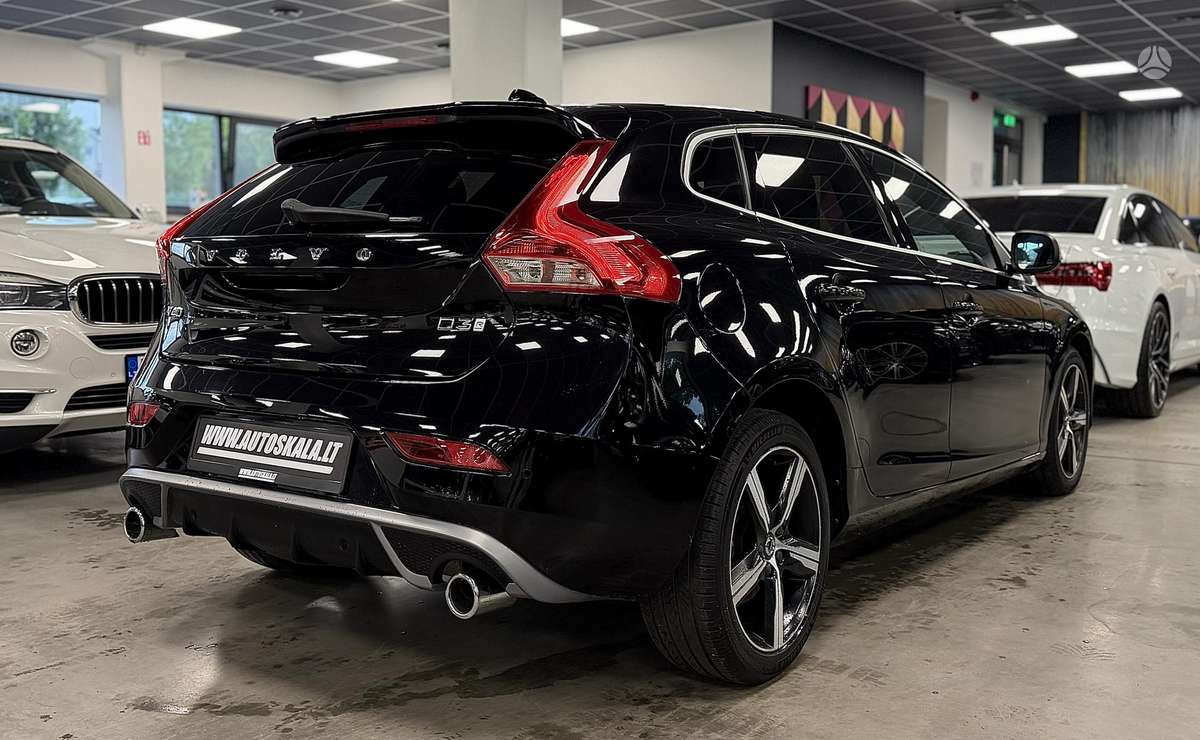 Volvo V40, 2.0 l., hatchback
