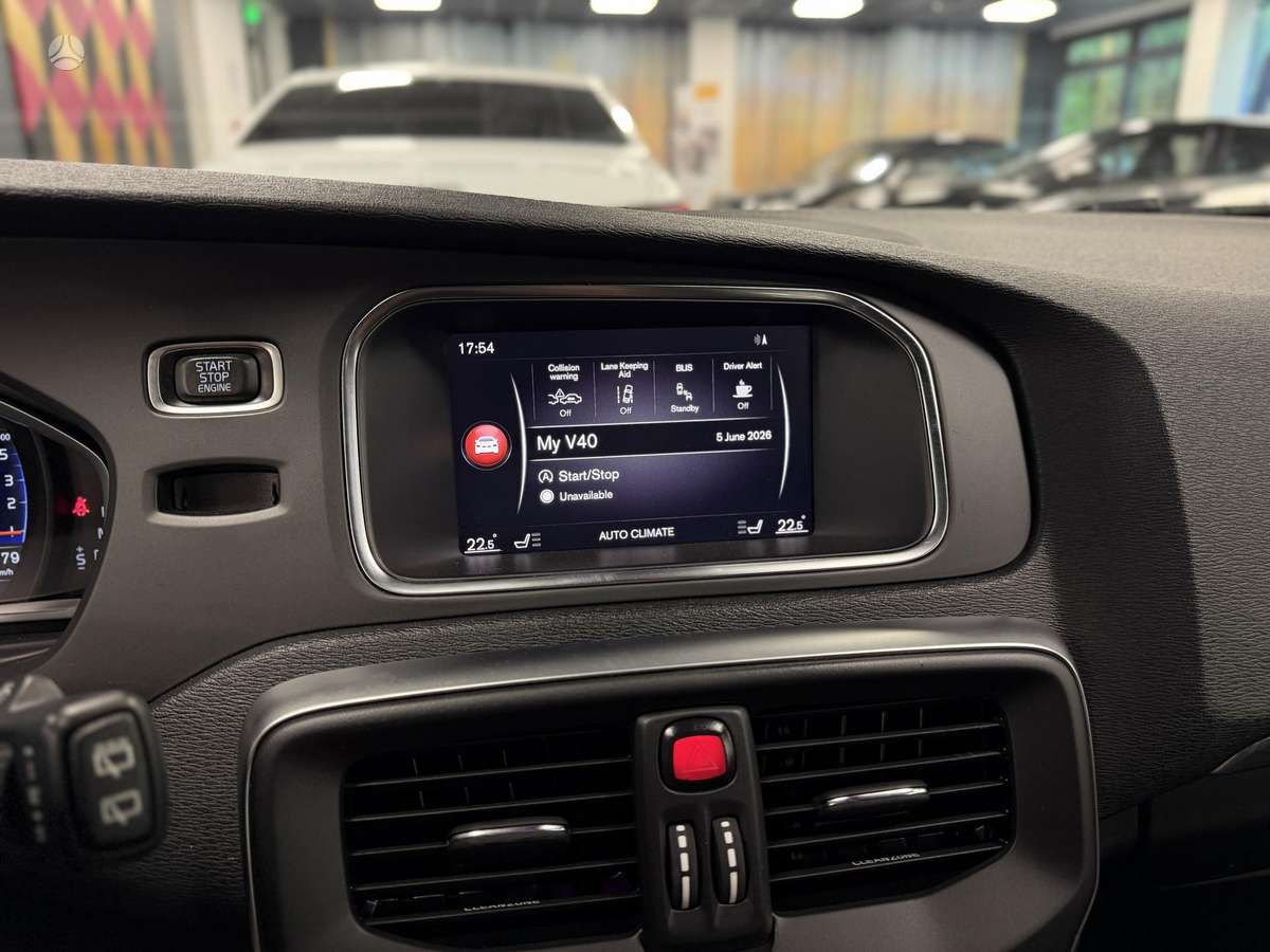 Volvo V40, 2.0 l., hatchback