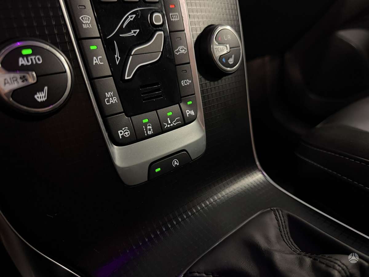 Volvo V40, 2.0 l., hatchback