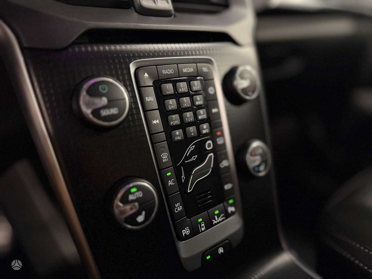 Volvo V40, 2.0 l., hatchback