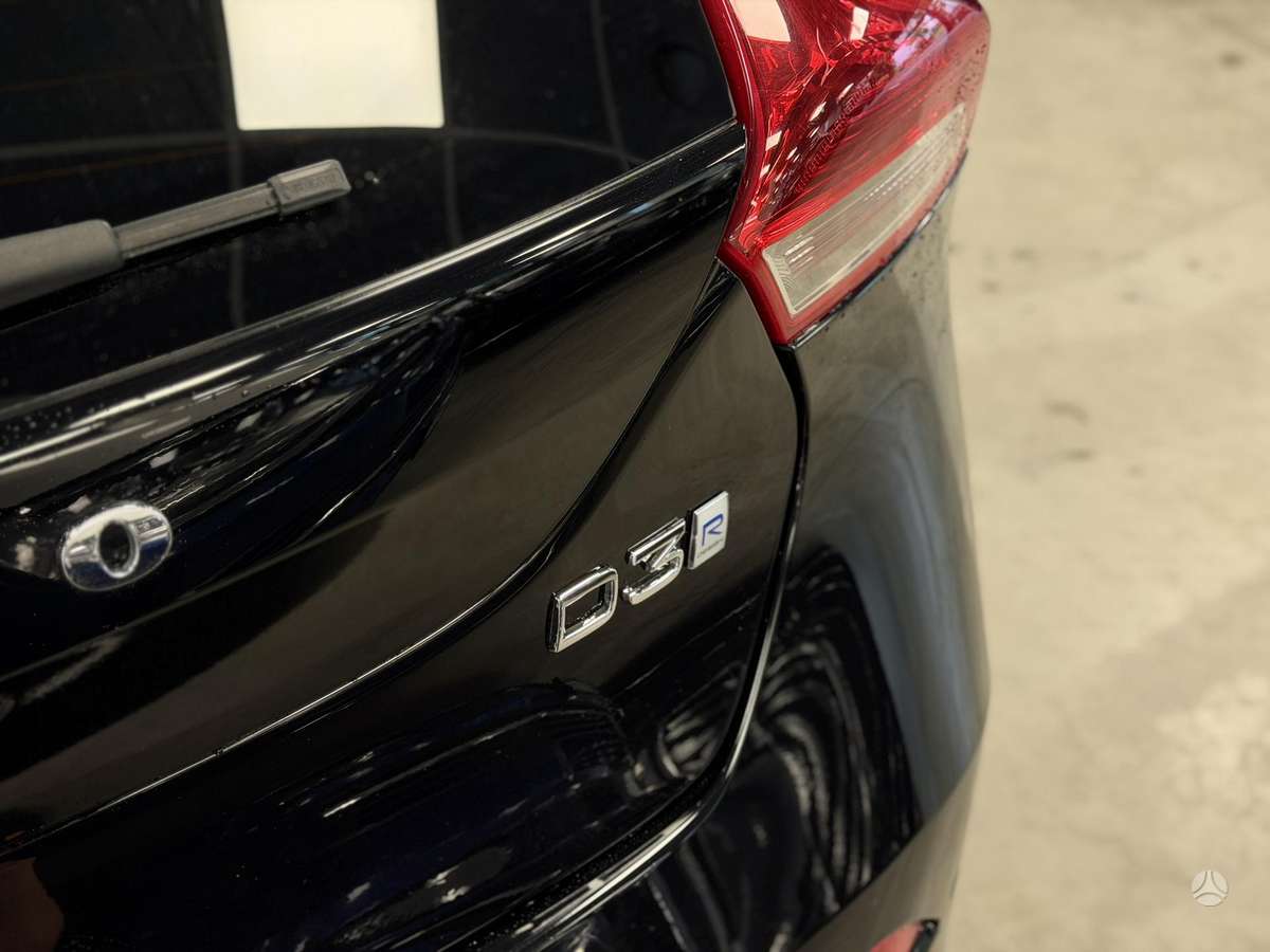 Volvo V40, 2.0 l., hatchback