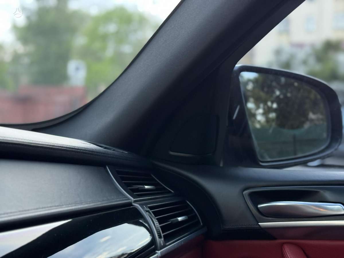 BMW X6 M, Универсал