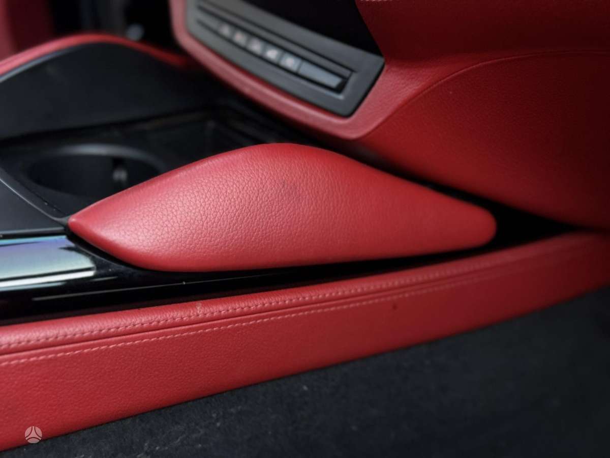 BMW X6 M, Универсал