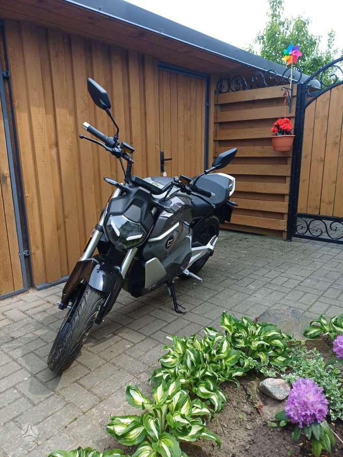 Super Soco/Vmoto TS, street / klasikiniai