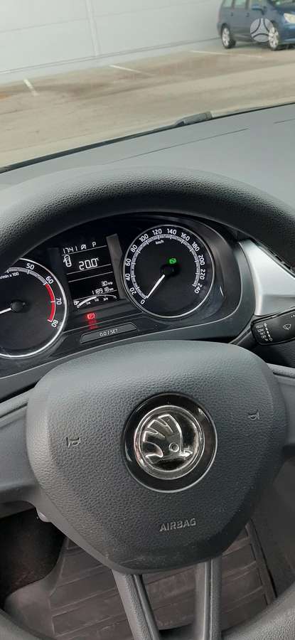 Skoda Rapid, 1.0 l., hatchback