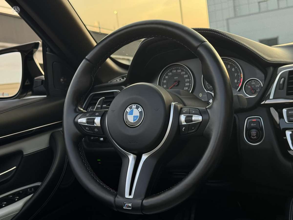 BMW M4, 3.0 l., convertible