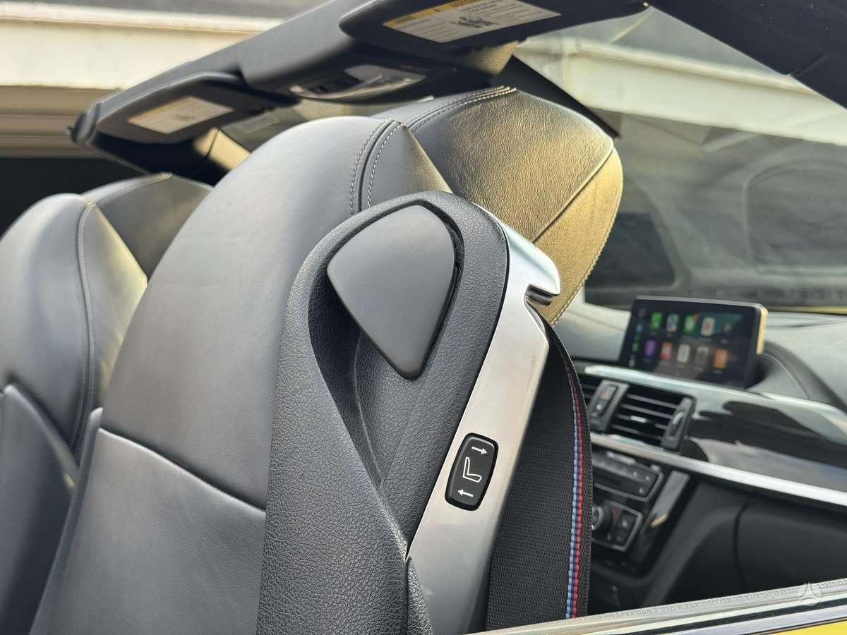 BMW M4, 3.0 l., convertible