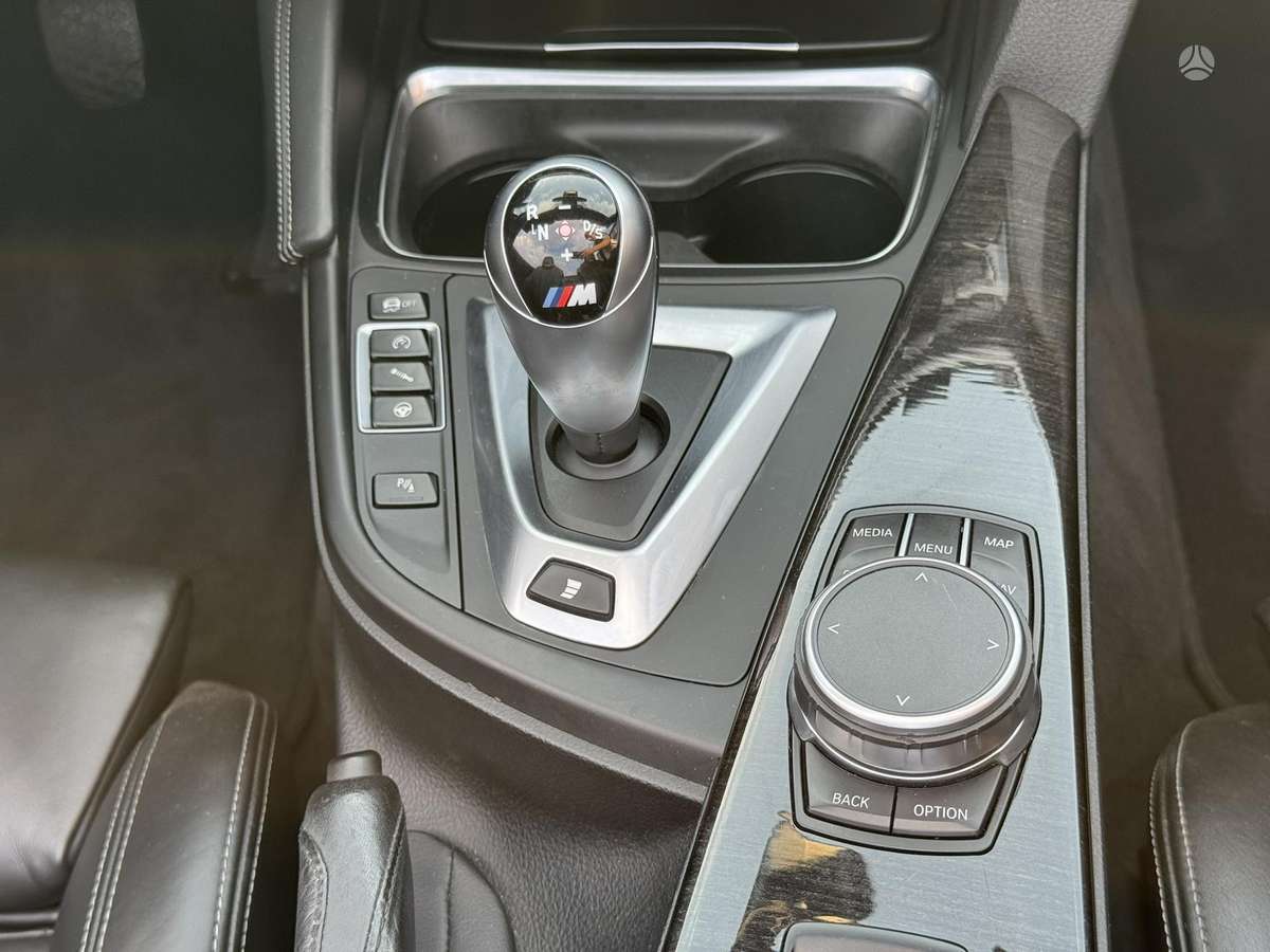 BMW M4, 3.0 l., convertible