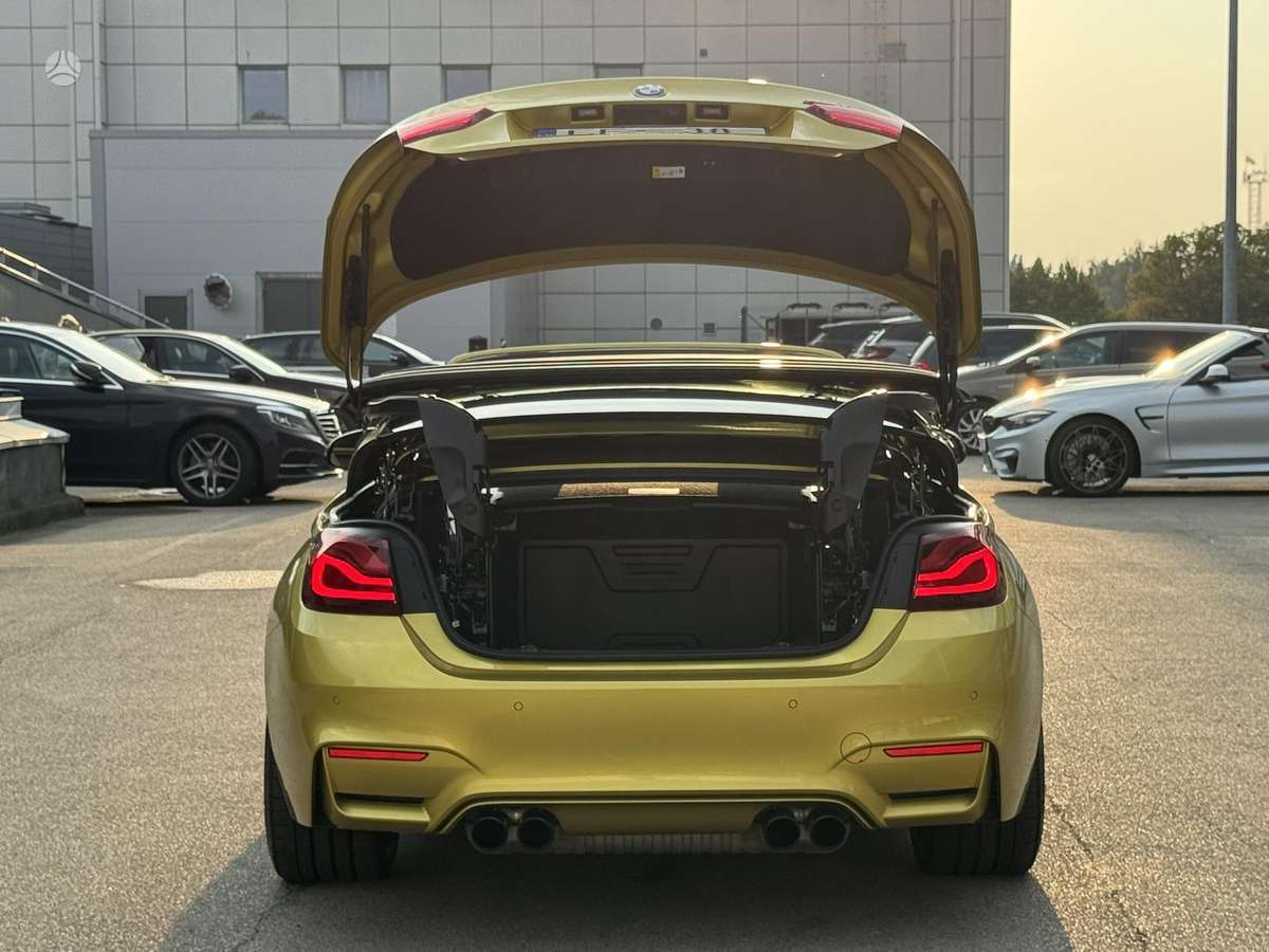 BMW M4, 3.0 l., convertible