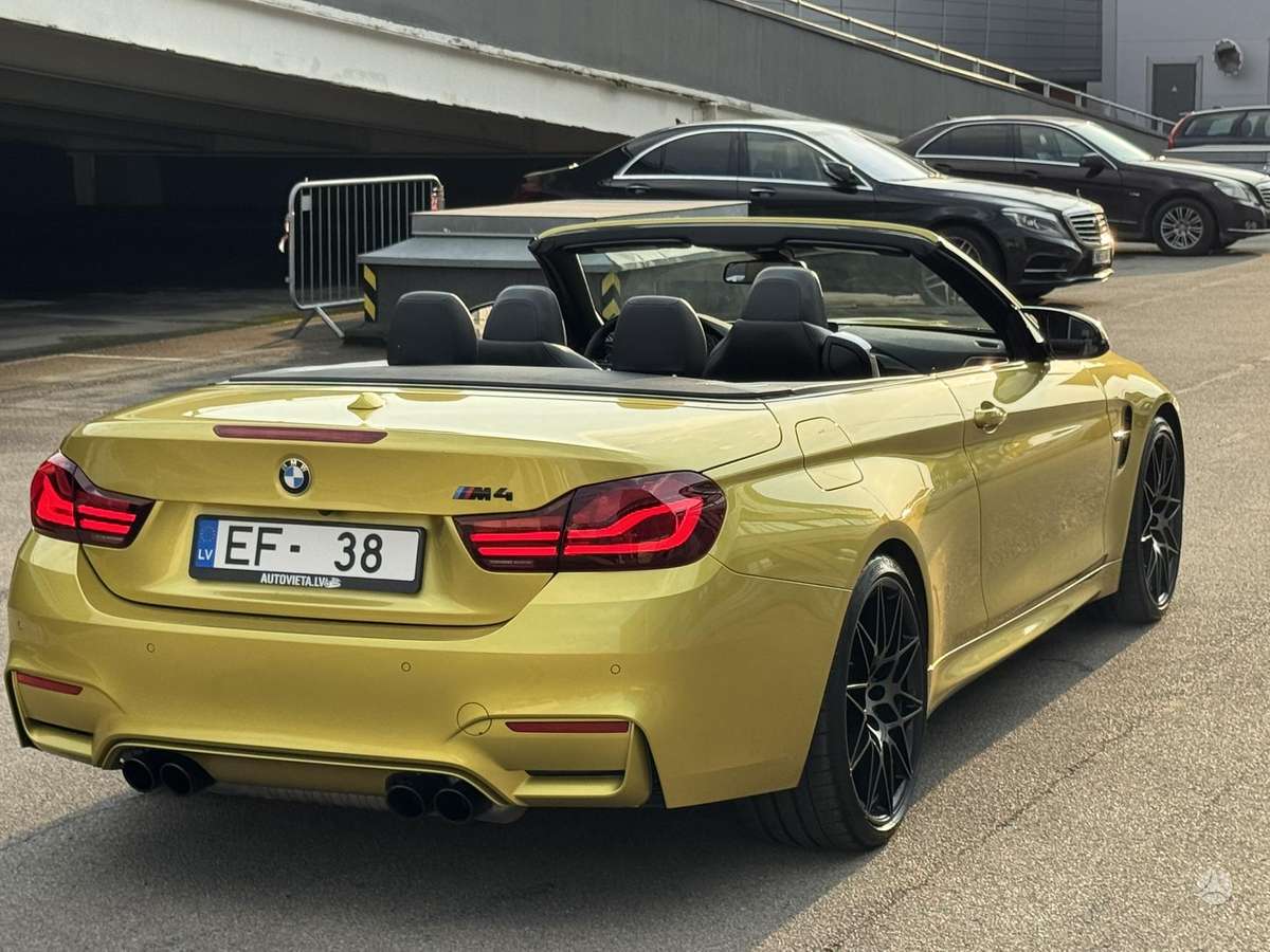 BMW M4, 3.0 l., convertible
