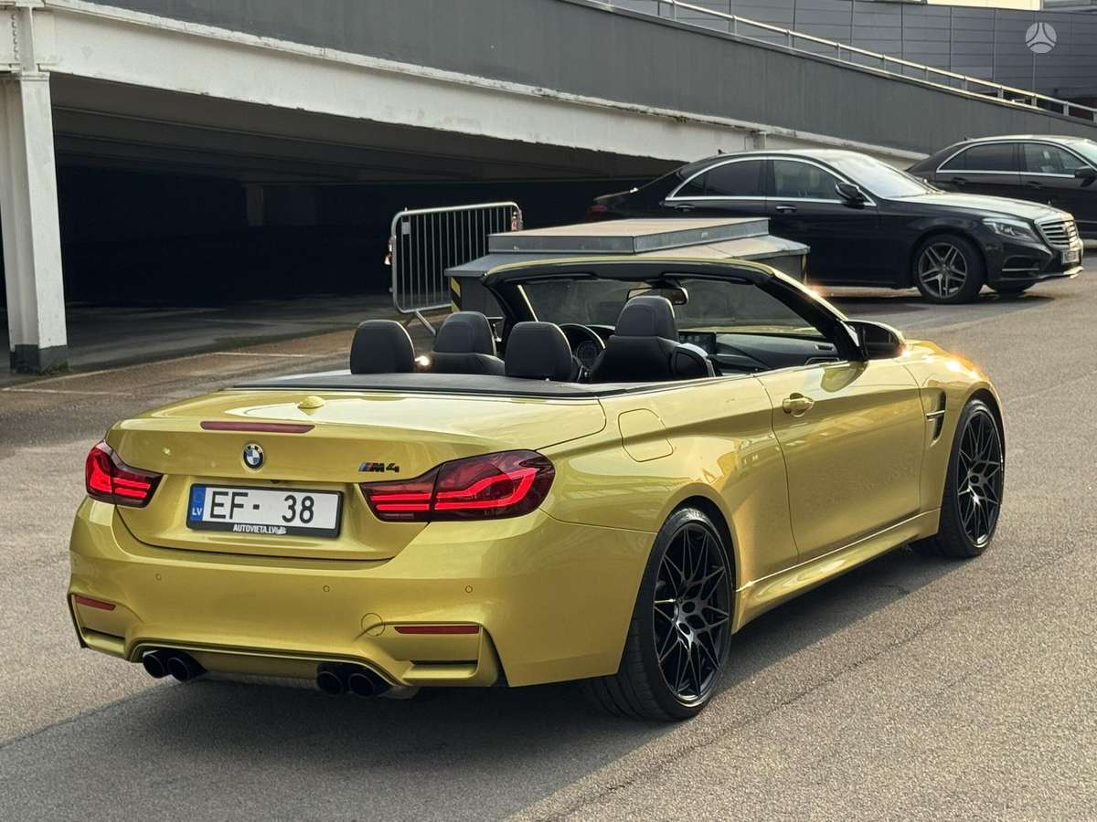 BMW M4, 3.0 l., convertible