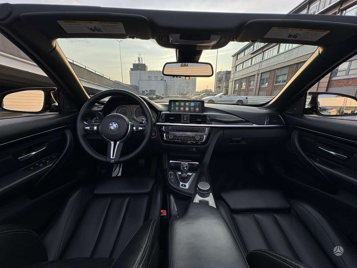BMW M4, 3.0 l., convertible