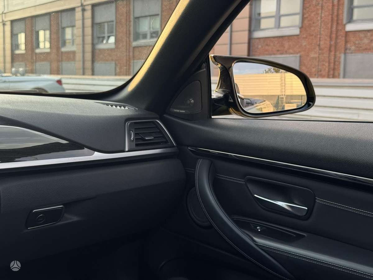 BMW M4, 3.0 l., convertible