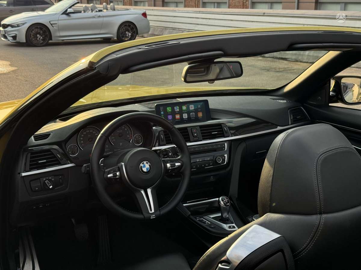 BMW M4, 3.0 l., convertible