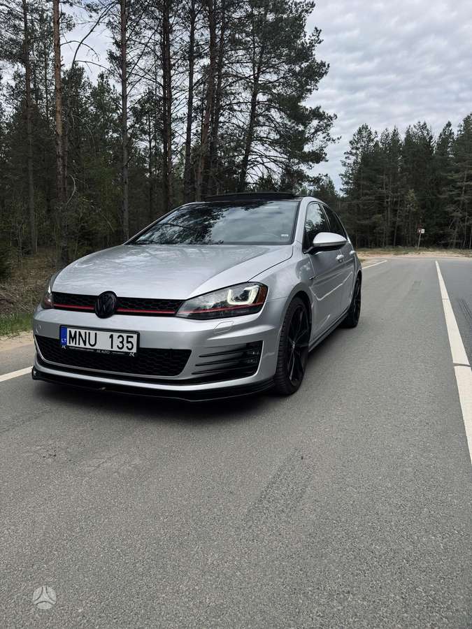 Volkswagen Golf - 3