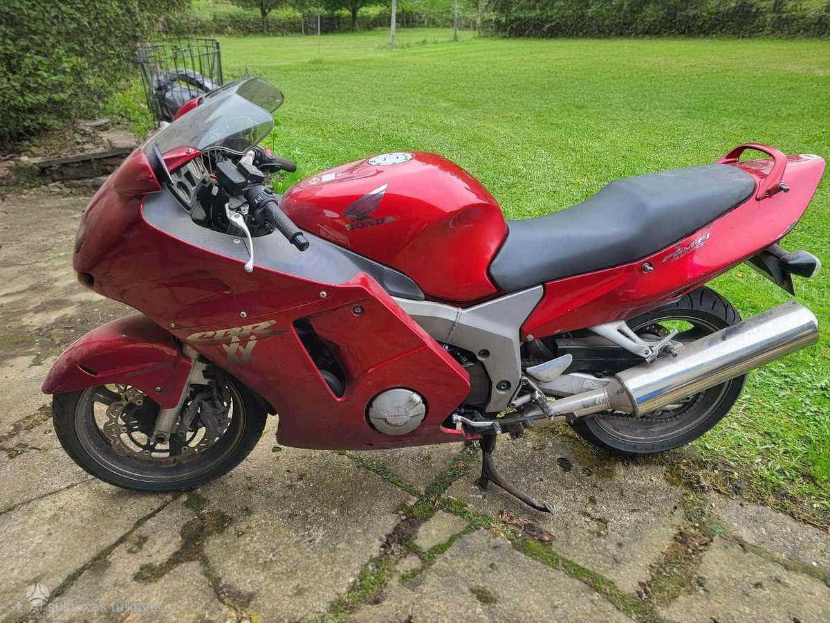 Honda CBR 1100cc, спортбайки / superbikes